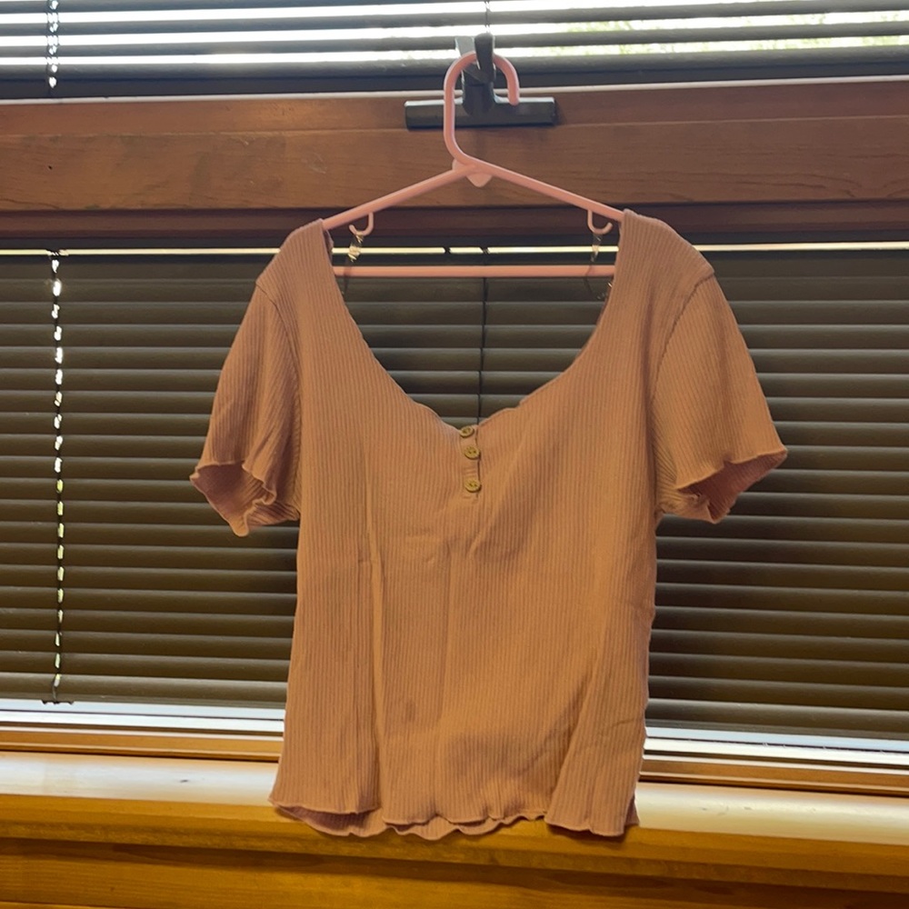 Light pink ribbed crop top
